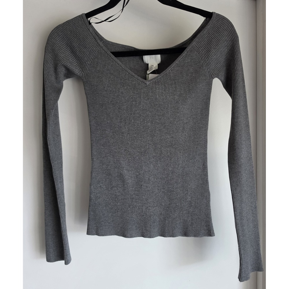 H&M Women's Sweater Size S Grey V-Neck Long Sleeve Ribbed Pullover Knit Top NWT